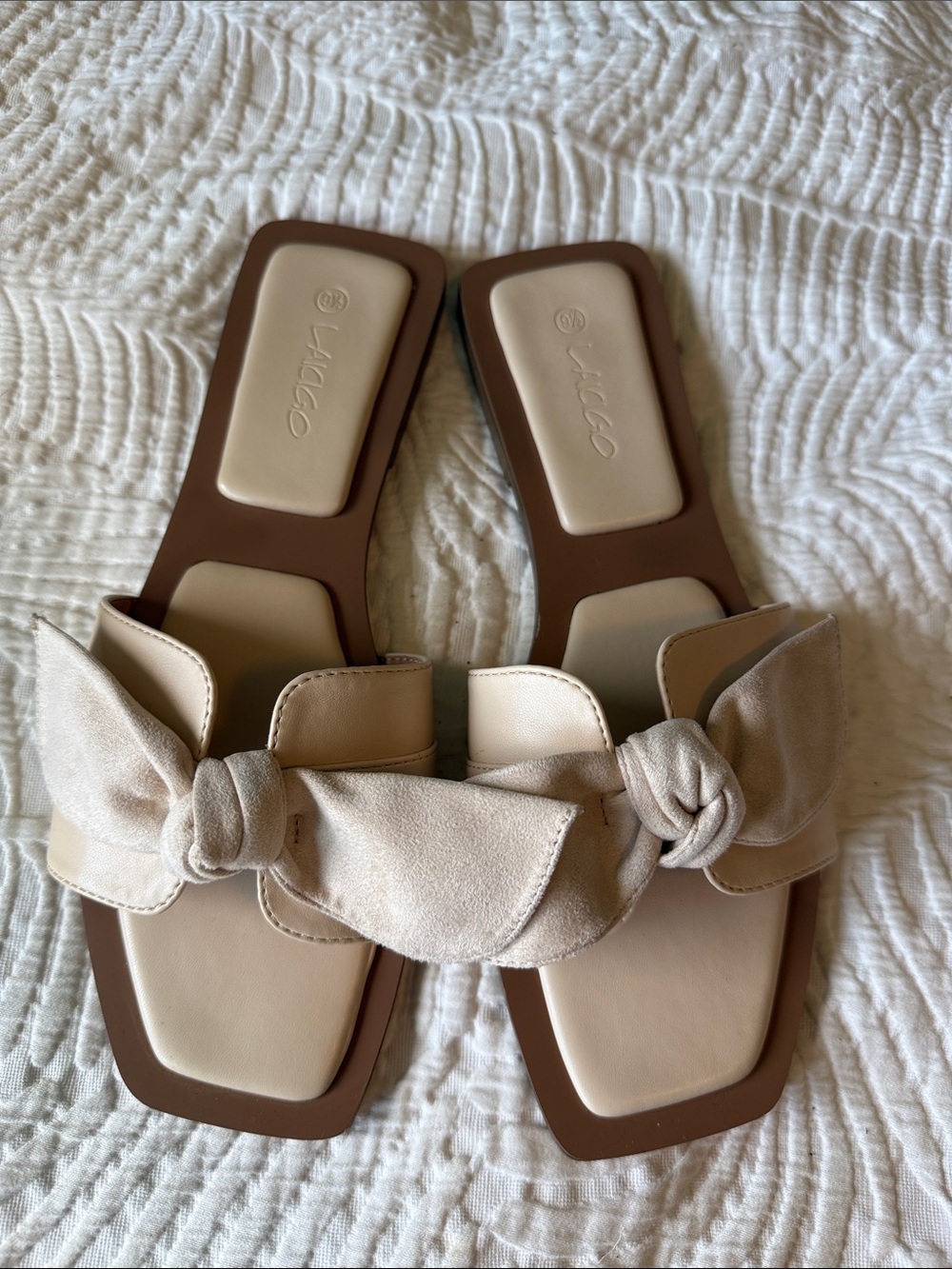 Beige Bow Slide Sandals - Women's Casual Summer Slip-Ons